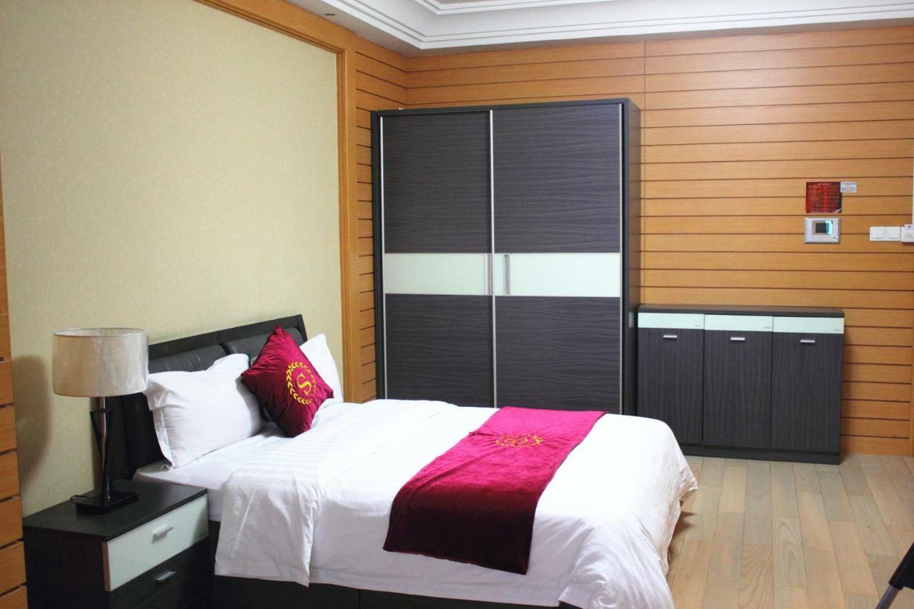 She & He Service Apartment Huifeng Cantón Exterior foto